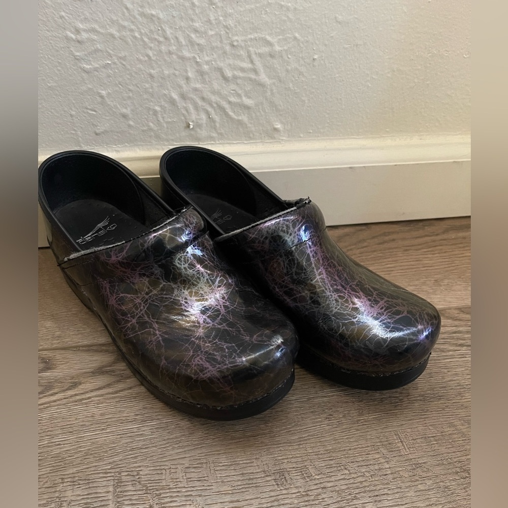 Dansko Shoes Womens 7.5  Professional Patent Lightning Marble Mule Leather Clogs